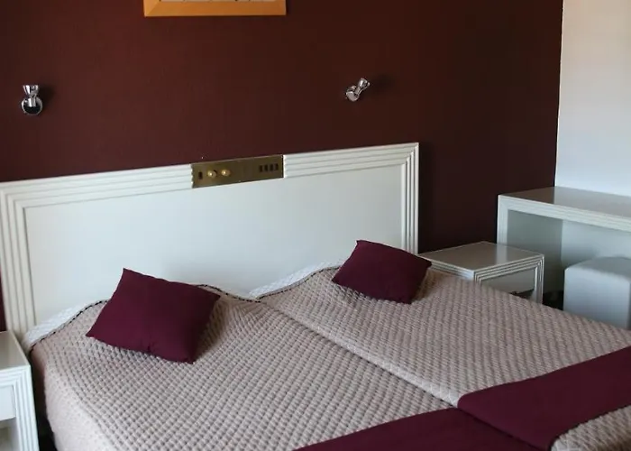 Kings Annex 3* Pafos