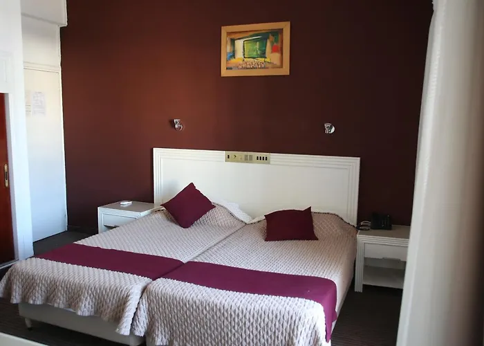 Kings Annex 3*