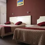 Kings Annex מלון דירות 3*